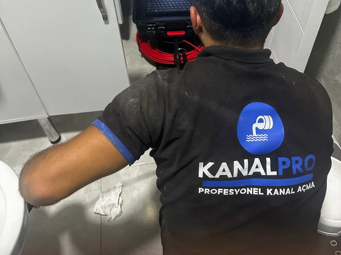 Kameralı sistemle bina içi kanal görüntüleme işlemi